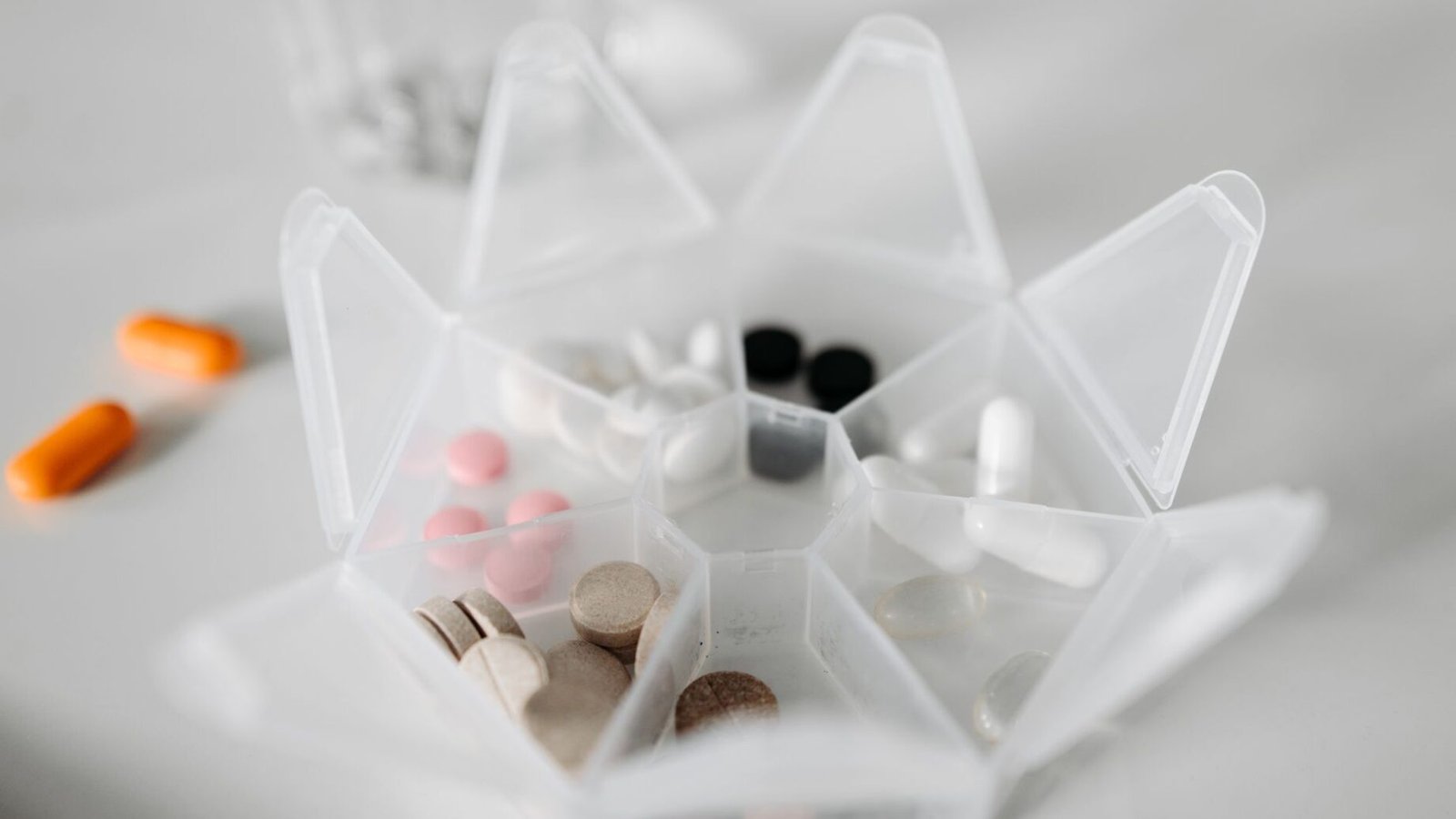 Medicamentos em casa: como armazenar, organizar e descartar com segurança